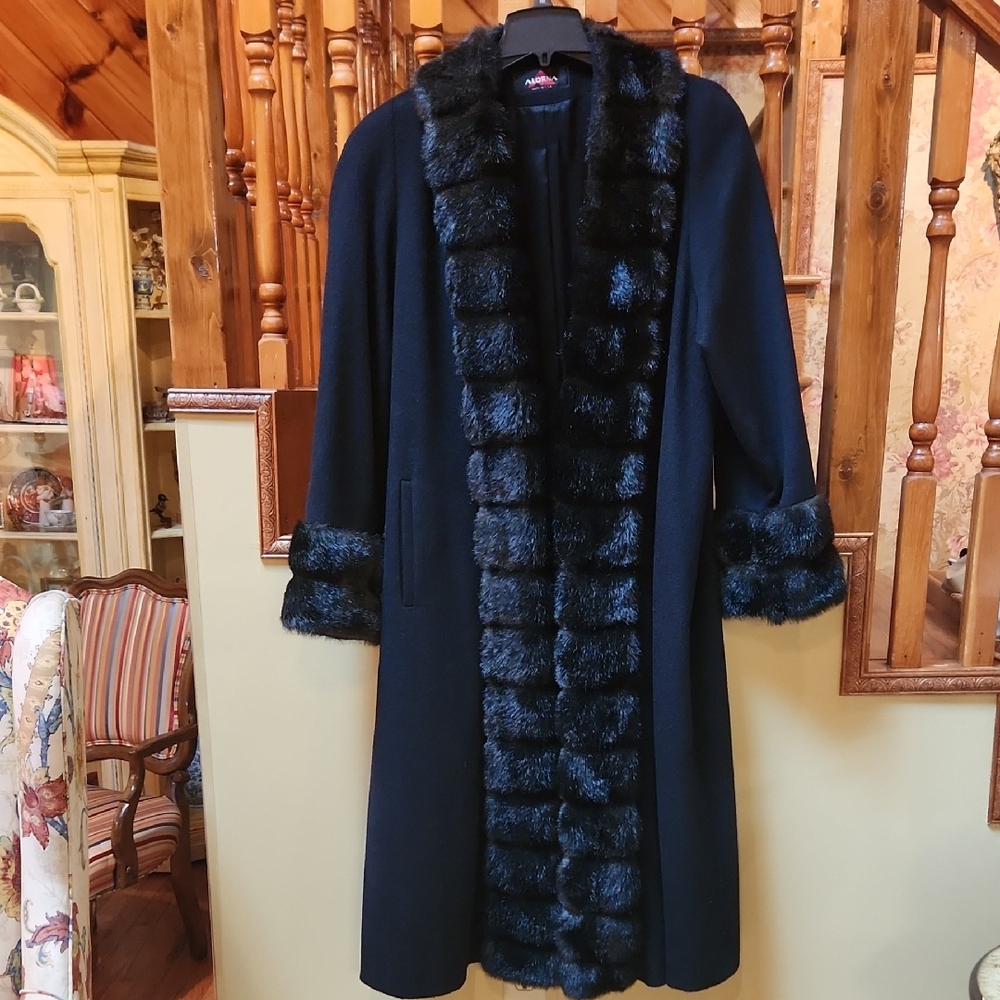 Alorna Women's Wool Blend Coat - Black
